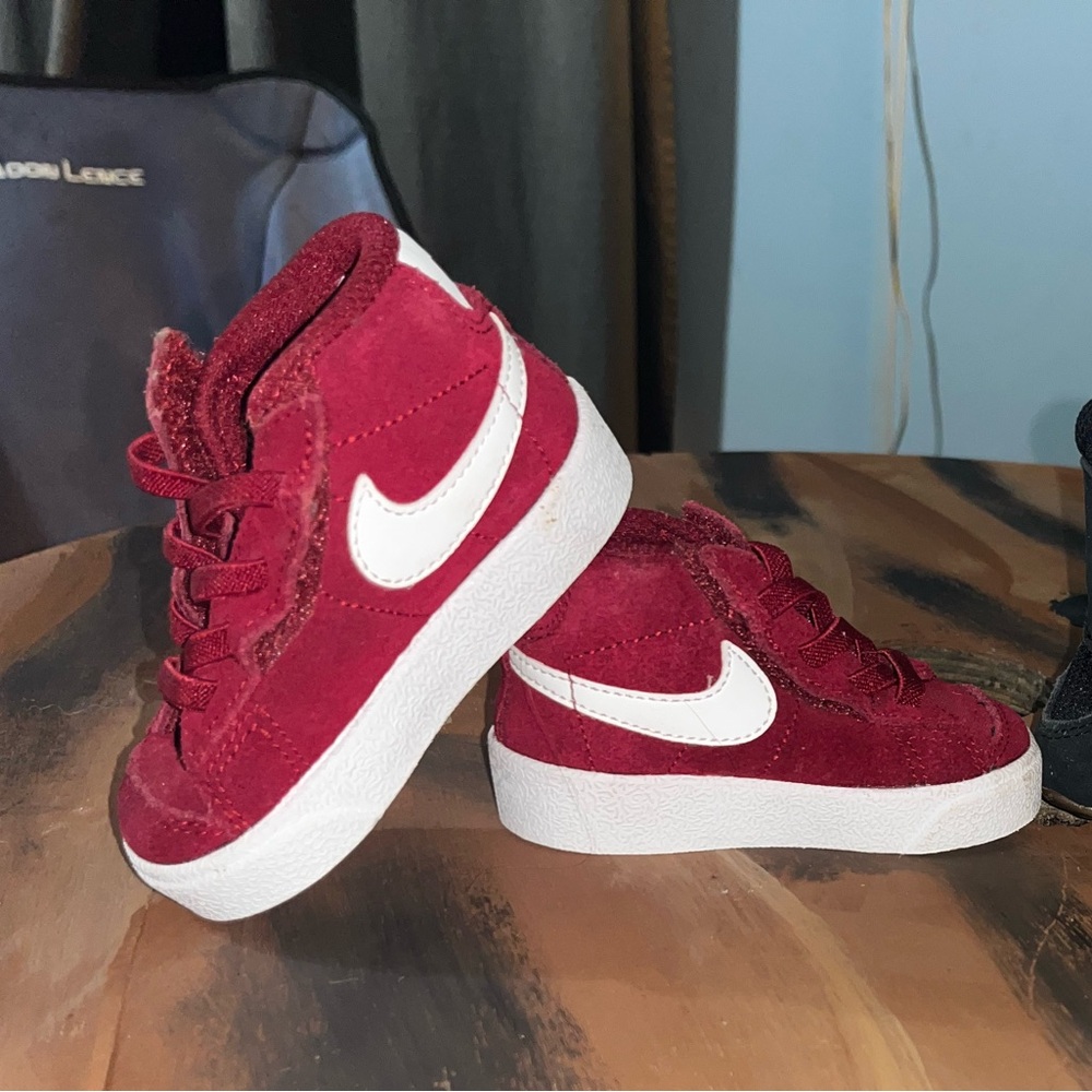Nike Kids Red and White Sneakers